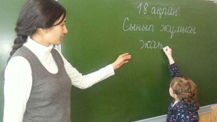 Kazakistan alfabesini değiştiriyor