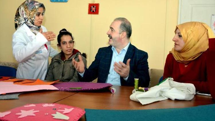 Tuşba Belediyesi, zihinsel engelliler için iş ve meslek kursu açtı