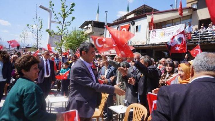 CHPli Özel: Tek kişiye yetki veren değişikliği istemiyoruz