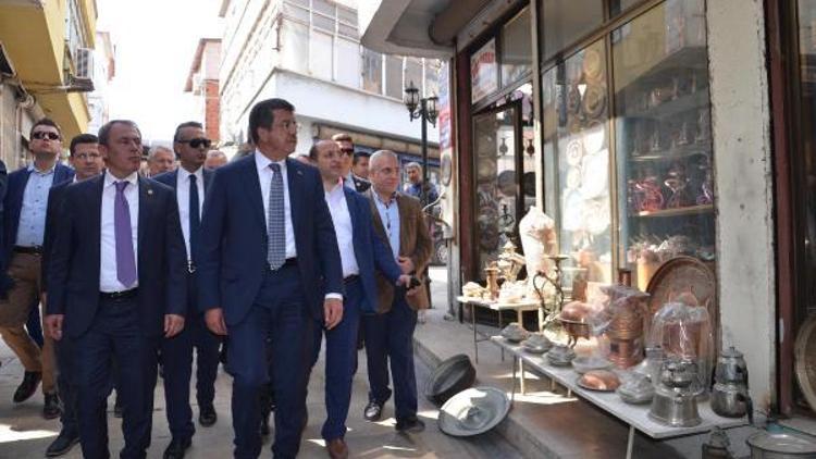 Bakan Zeybekci: Pazartesi Rusyaya gidip yasakları gözden geçireceğiz