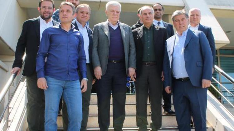 Eski İçişleri Bakanı Efkan Aladan Bursaspora ziyaret