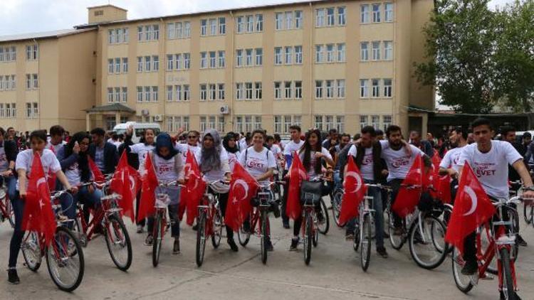 Adıyamanda başarılı 200 öğrenciye bisiklet