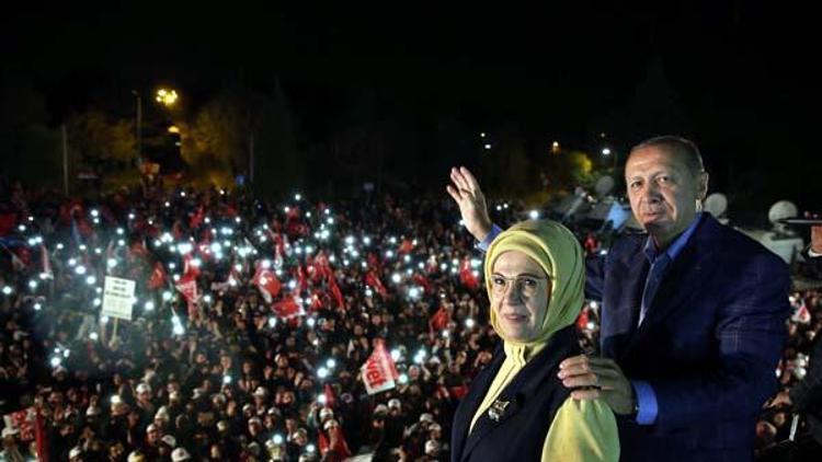 Liderlerden Erdoğana referandum tebriği