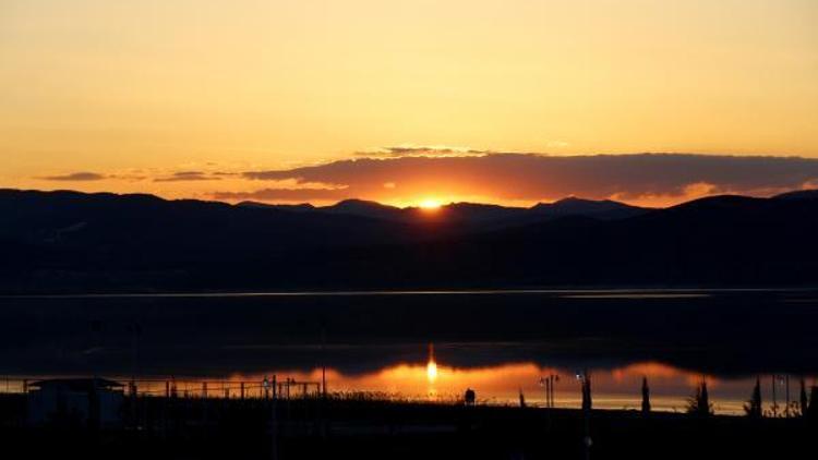 Burdur Gölünde gün batımı güzelliği