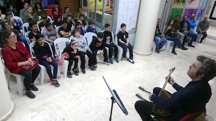 Belediye konservatuvardan kamu kuruluşlarında koridor konseri