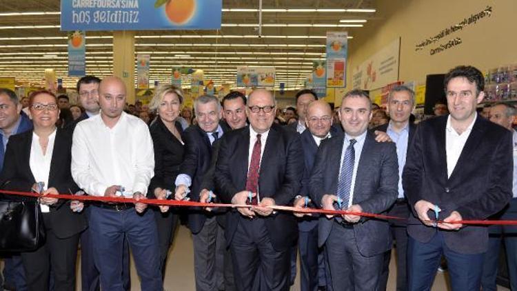 CarrefourSA 630ncu mağazasını Adanada açtı