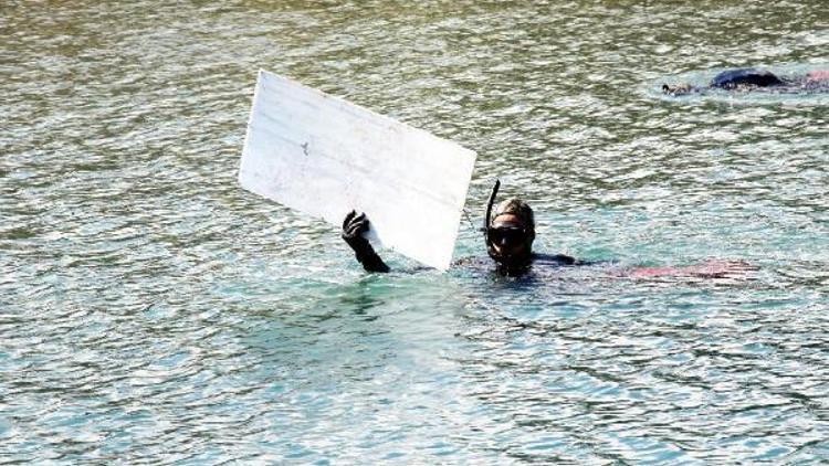 Gündoğanda deniz dibinden 366 kilo katı atık çıktı