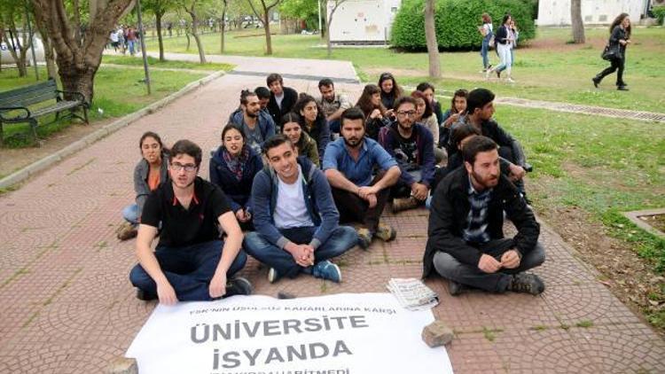 Öğrencilerden YSK protestosu