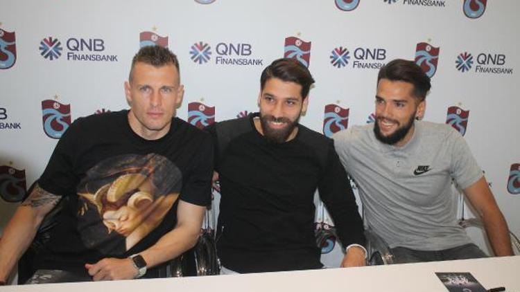 Trabzonsporda Durica, Mas ve Olcay imza gününe katıldı
