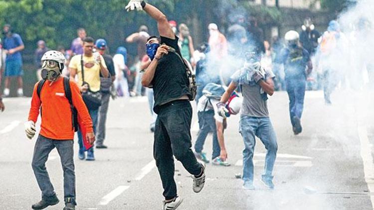 Venezuela’da son 24 saatte 12 kişi öldü