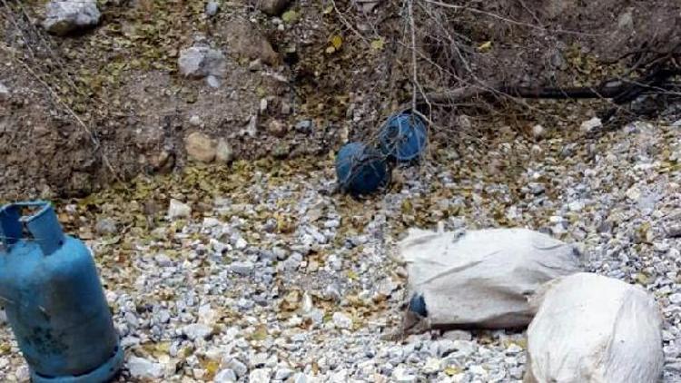 Tuncelide PKKnın mayın ve patlayıcı sığınağı bulundu