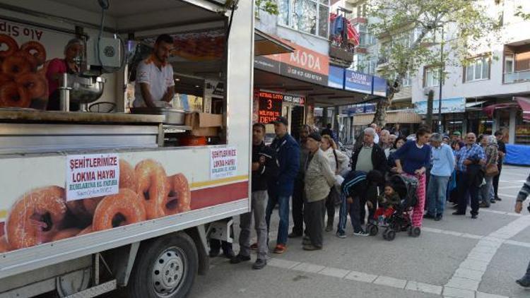 Erdekte, AK Partili meclis üyesinin lokma dağıtımana ceza tartışması