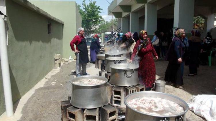 Elbeylide 10 Bin kişiye yemek dağıtıldı