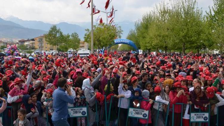 Obezite için 15 bin kişi yürüdü