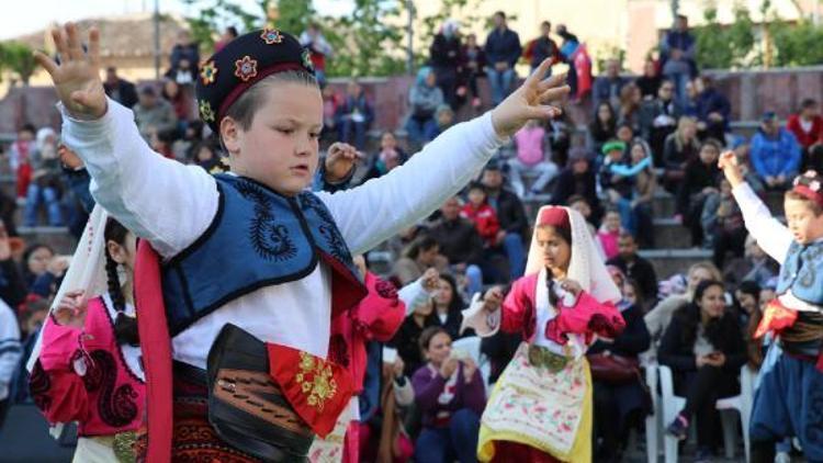 Bergama çocuklarla şenlendi