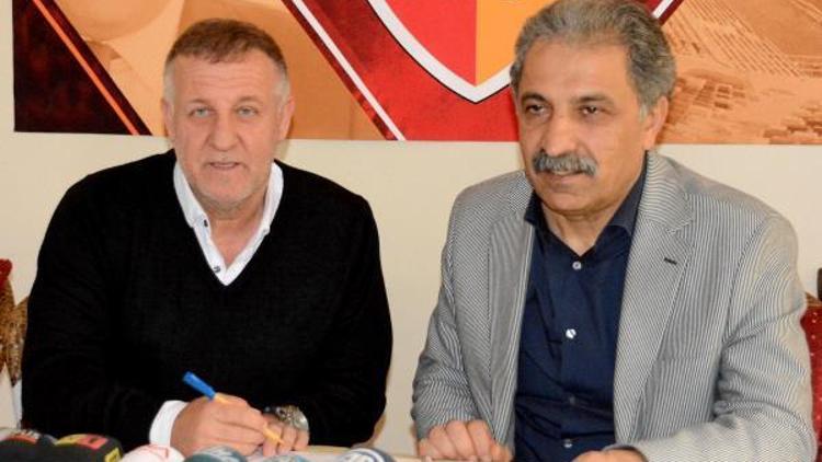 Kayserspor Mesut Bakkala emanet