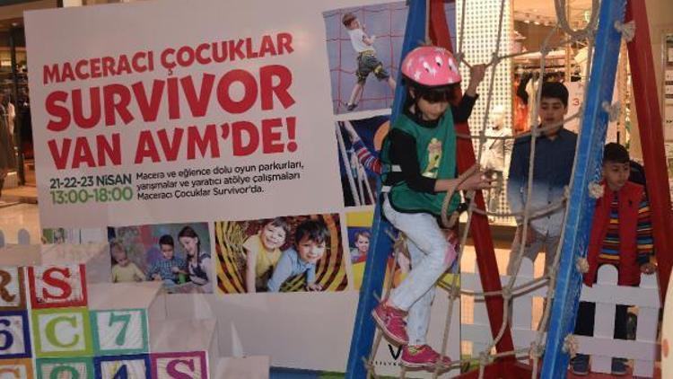 Van AVMden çocuklara 23 Nisan sürprizi