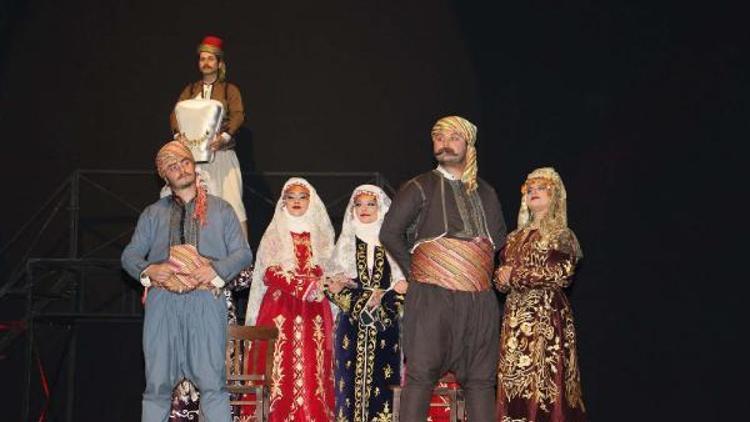 ‘Üç Mehmetin Dansı festivale renk kattı