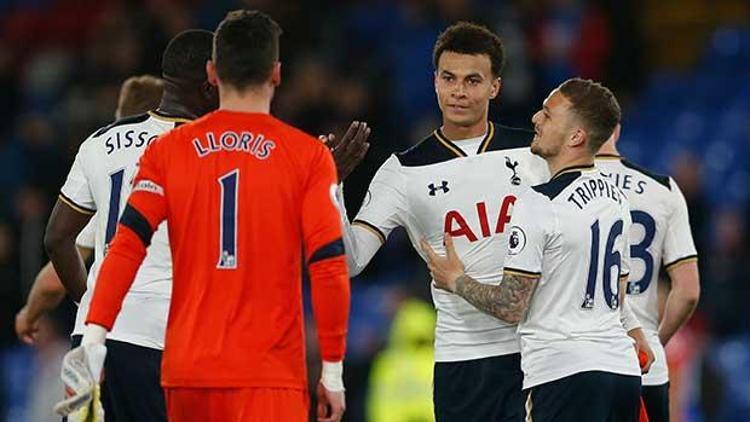 Tottenham Chelseayi takibini sürdürdü