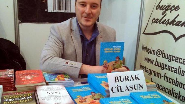 Burak Cilasun kitabını imzaladı