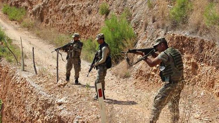 Son dakika: Operasyonda ilginç olay... Tuncelide askerler PKKLı teröristleri kurtardı