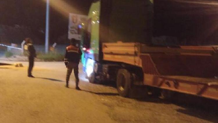 İzmirde TIRda 120 kilo esrar, 2 gözaltı