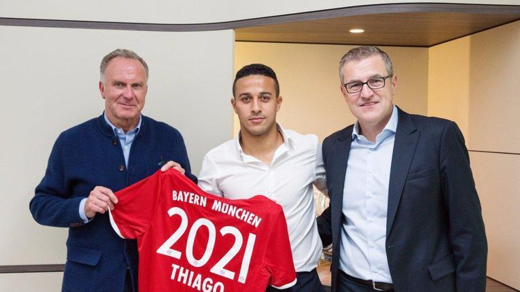 Thiago 2021e kadar Bayern Münih’te