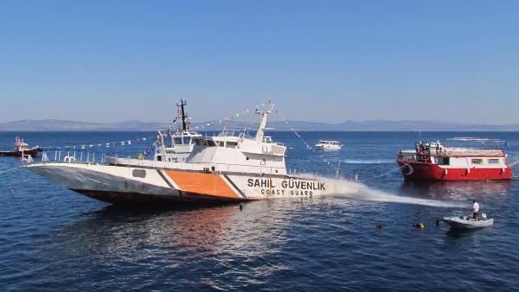 Çeşmede dalış turizmi için sahil güvenlik gemisi batırıldı