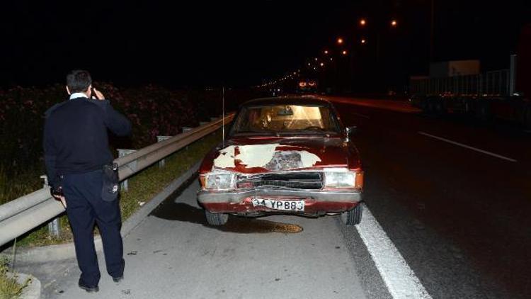 Otoyolda yayaya çarpan sürücü, 500 metre ileride durdu