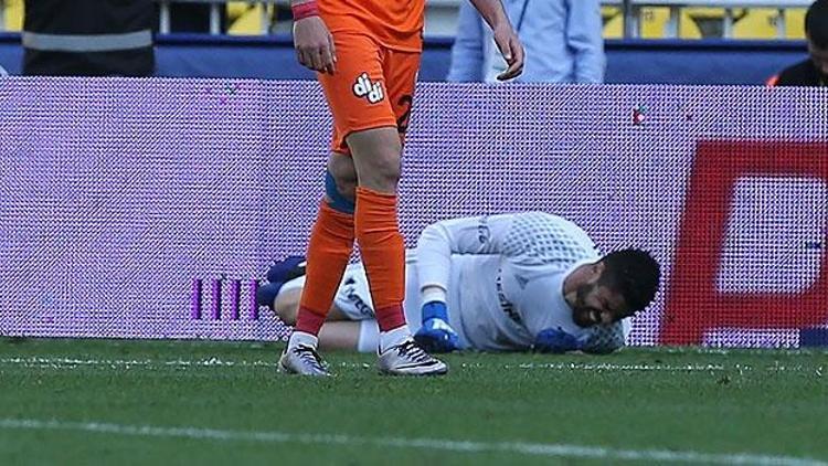 Fenerbahçede büyük şok Çapraz bağı koptu