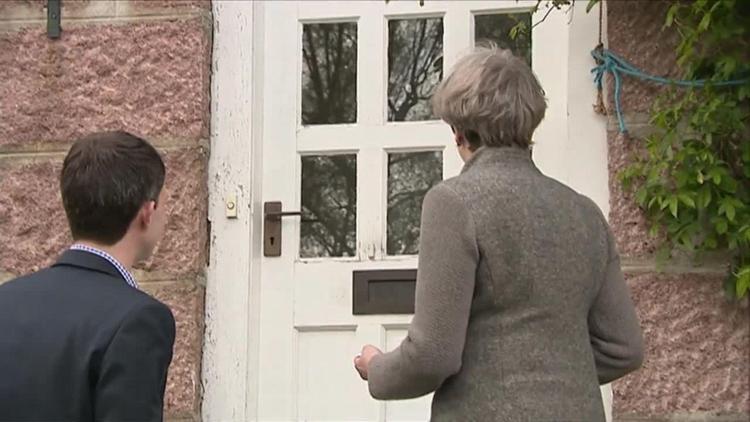 İngiltere Başbakanı 6 kez kapıda kaldı