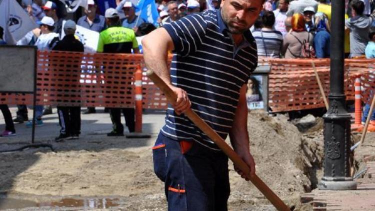 Bartında 1 Mayıs yürüyüşü