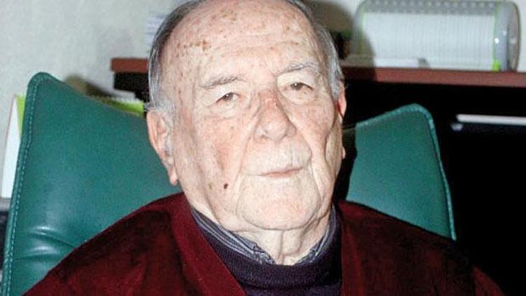 İstanbulun eski belediye başkanı Ahmet İsvan hayatını kaybetti