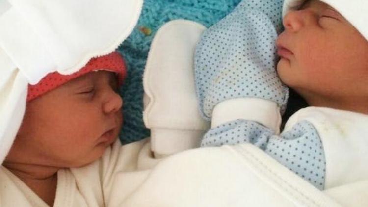 Mut çifti ikiz bebekleriyle kazada öldü