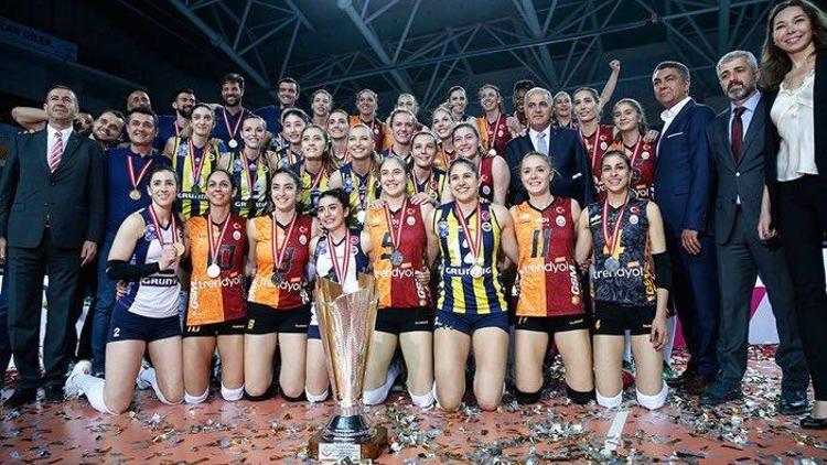 Fenerbahçe ve Galatasaraylı oyuncuların pozunun hikayesi