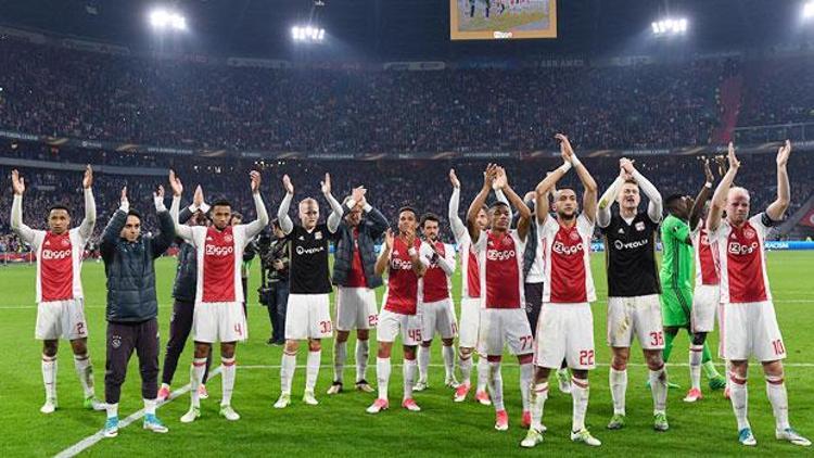 Ajax, sahasında Lyon’u 4-1 yendi