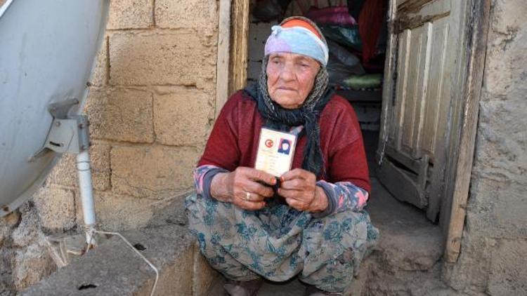 120 yaşındaki Fatma nine hayatını kaybetti