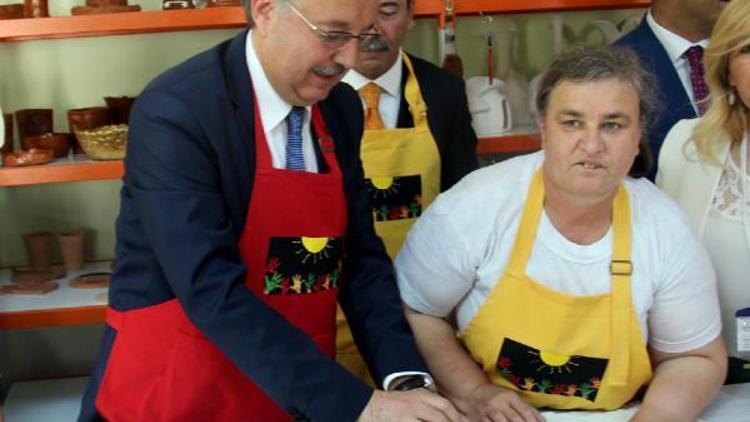 Edirne’de 23 yaş üstü engellilere ömür boyu eğitim alacağı okul açıldı