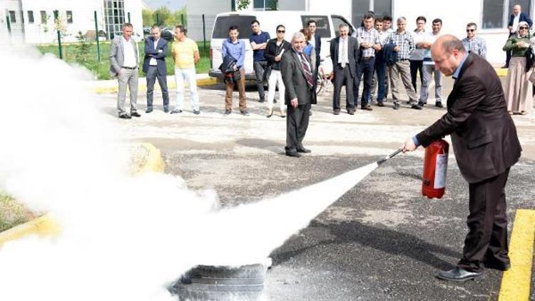 Üniversite öğrencilerine yangın eğitimi