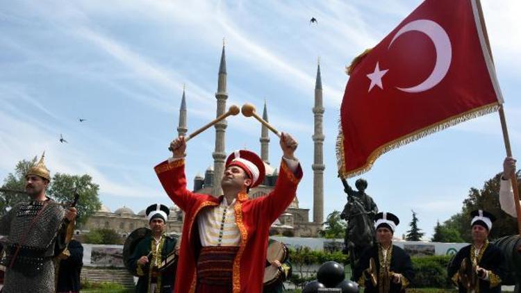 Edirne’nin fetih yıldönümüne mehterli kutlama