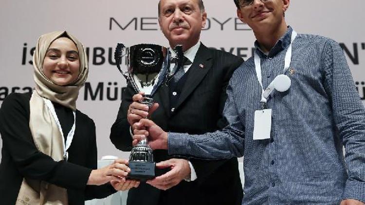 FOTOĞRAFLAR(YENİDEN)Erdoğan: Milletimiz 15 Temmuzdaki duruşuyla bunlara dev değil, adeta sinek olduklarını göstermiştir