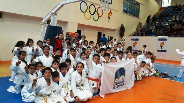 Judoda Çubuklu sporcuların büyük başarısı