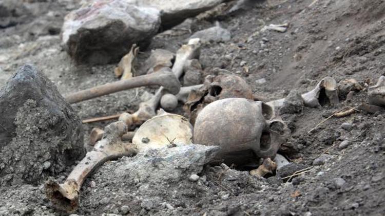 Ardahan’da arazide insan kemikleri bulundu