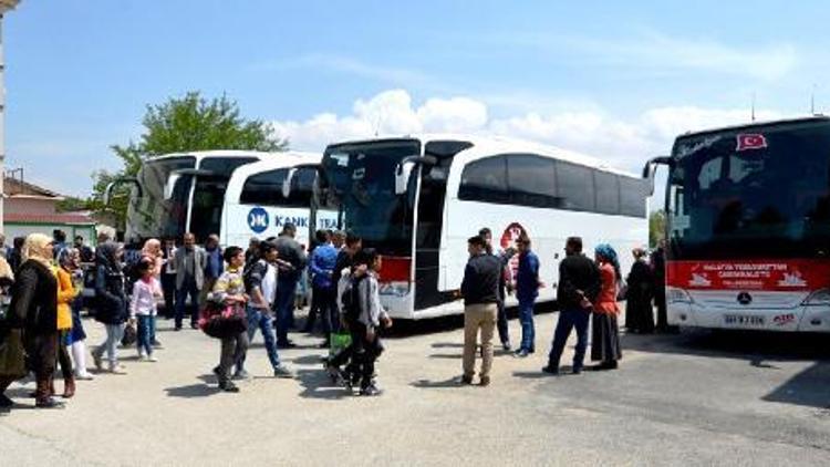 Malatyadaki Suriyeli öğrenciler Çanakkale gezisine gönderildi