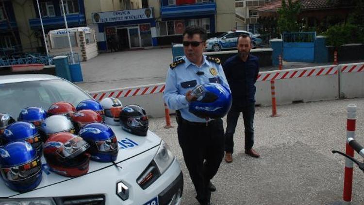 Emniyet Müdürlüğü’nden motosiklet sürücülerine kask