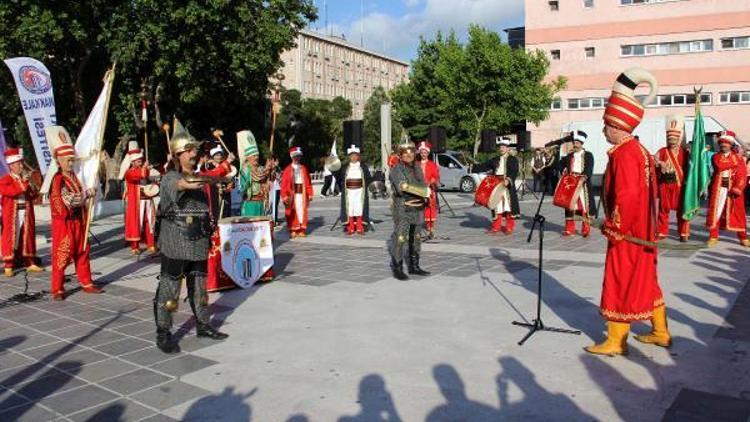 ÇOMÜ 25nci yıl öğrenci şenlikleri başladı