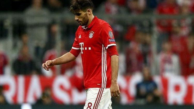 Bayern Münihte Javi Martinez sezonu kapattı