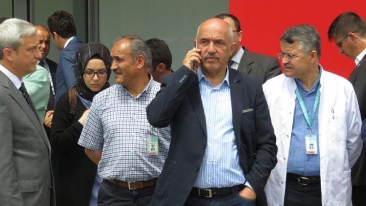 Sağlık Bakanı Akdağ, İbrahim Erkalın ailesini ziyaret etti