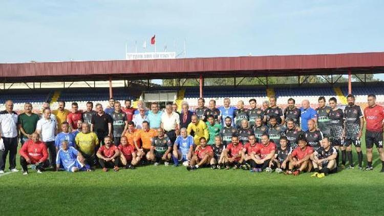 Mersin Veteranlar Turnuvası heyecanı başladı