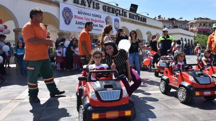 Marmaris polisinden temelden trafik eğitimi etkinliği